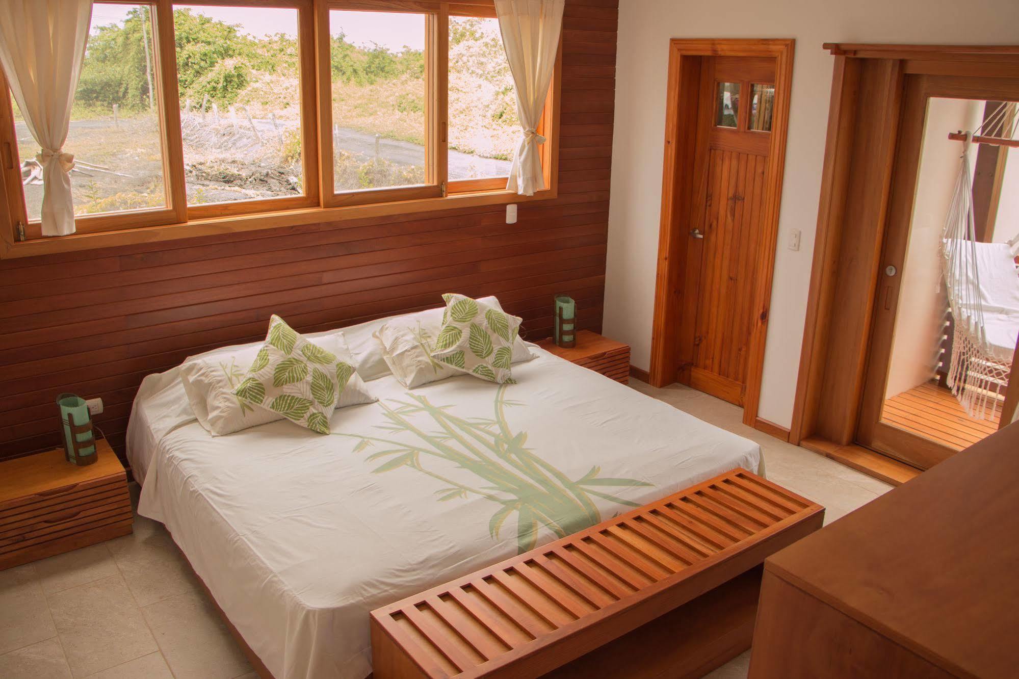 Chez Manany Galapagos Ecolodge Puerto Villamil Exterior photo